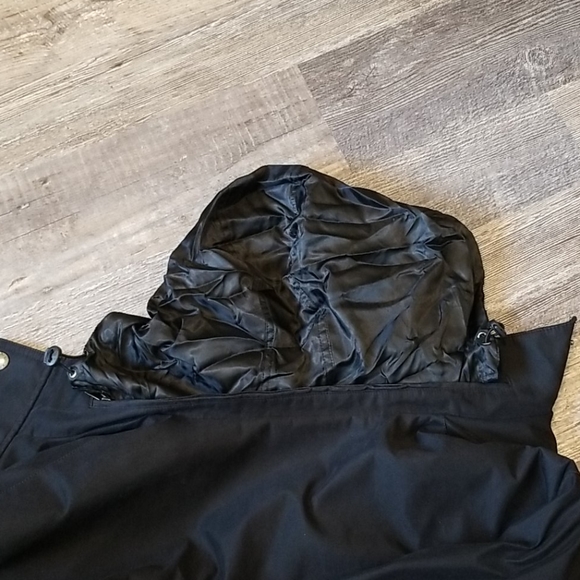 Michael Kors Men's Jacket - Picture 14 of 15